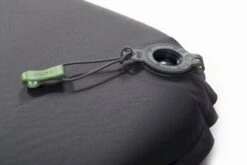 Exped SIM Comfort 5 LW Zelfopblazende Slaapmat -Winkel Voor Kampeerartikelen 1267 1900 6183 sim comfort valve in close 5472x3648 1