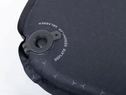 Exped SIM 3.8 M Zelfopblazende Slaapmat -Winkel Voor Kampeerartikelen 1441 1900 sim black valve close