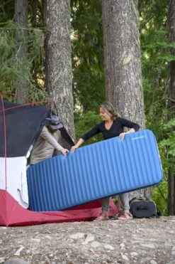 Therm-A-Rest MondoKing 3D 11.0 L Zelfopblazende Slaapmat -Winkel Voor Kampeerartikelen 1900 1267 2022 cascade summer carcamp washington rinckenberger 4443