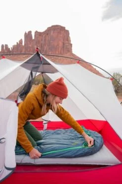 Therm-A-Rest Saros 32 Mummymodel Slaapzak -Winkel Voor Kampeerartikelen 1900 1267 2022 thermarest desertcamping highsierras spence 0042 1