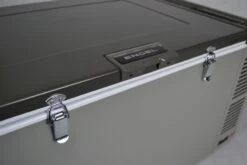 Engel MD60F Compressor Koelbox - 60 Liter -Winkel Voor Kampeerartikelen 1900 2849 md60f verschluss detail