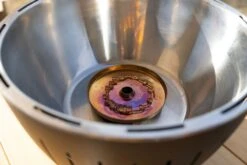 LotusGrill XL Hybrid Houtskoolbarbecue - Rood -Winkel Voor Kampeerartikelen lotusgrill binnenkant pitje 3