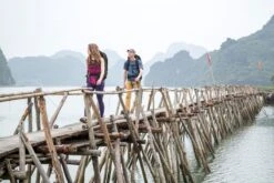 Osprey Farpoint Backpack - 40 Liter- Zwart -Winkel Voor Kampeerartikelen osprey farpointfairview 1 2